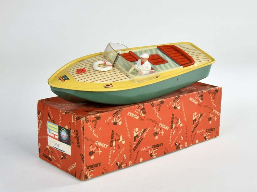 Arnold, Boot (1 of 2)