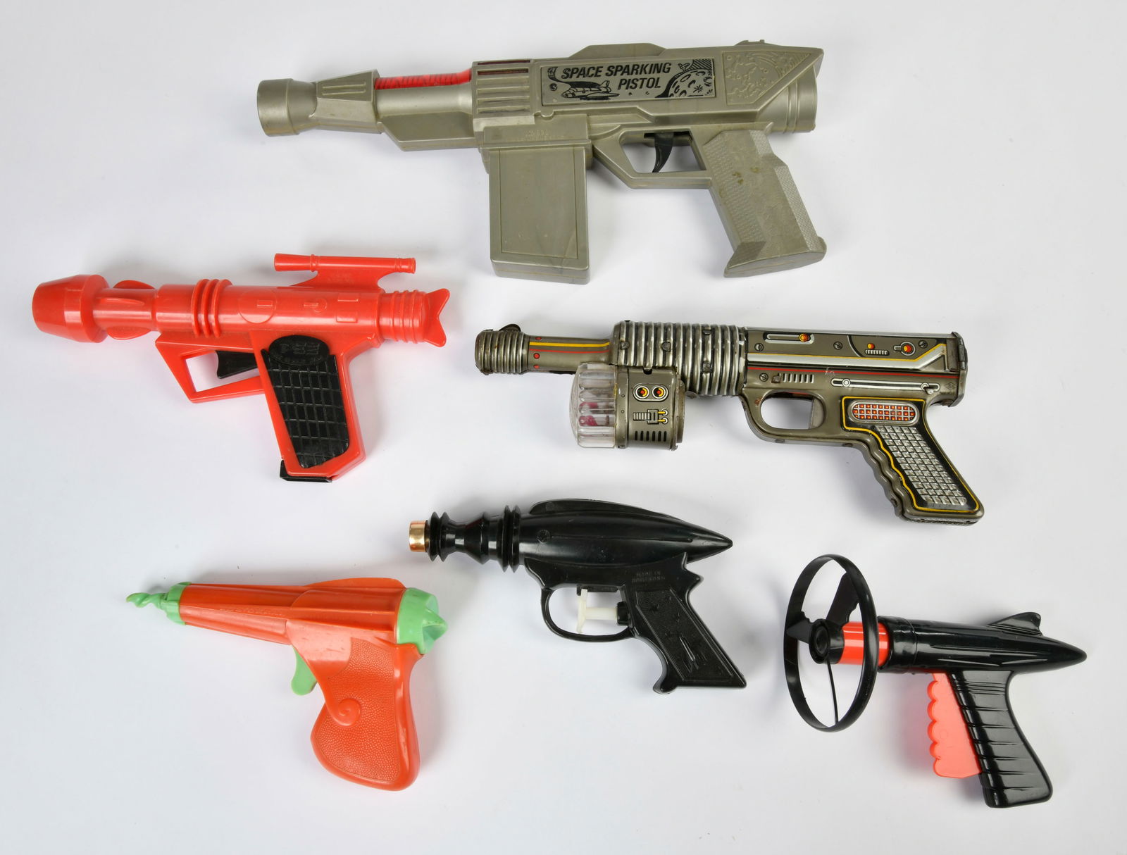 Space Gun Konvolut: Space Gun Konvolut, Hong Kong, Frankreich, Japan, Pez, sehr guter Zustand