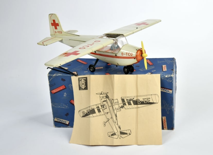 Tippco, Flugzeug Air Ambulance (1 of 2)