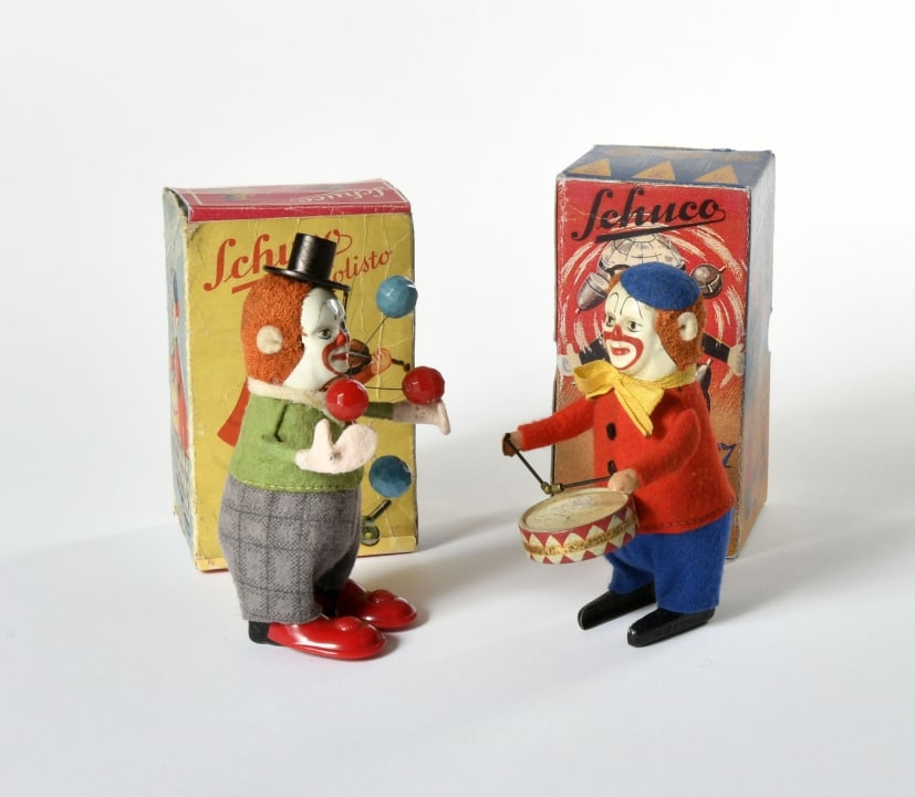 Schuco, Clown Jongleur & Clown mit Trommel (1 of 2)
