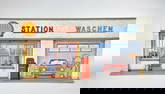 Schaufenster Display "Station Waschen" Tankstelle