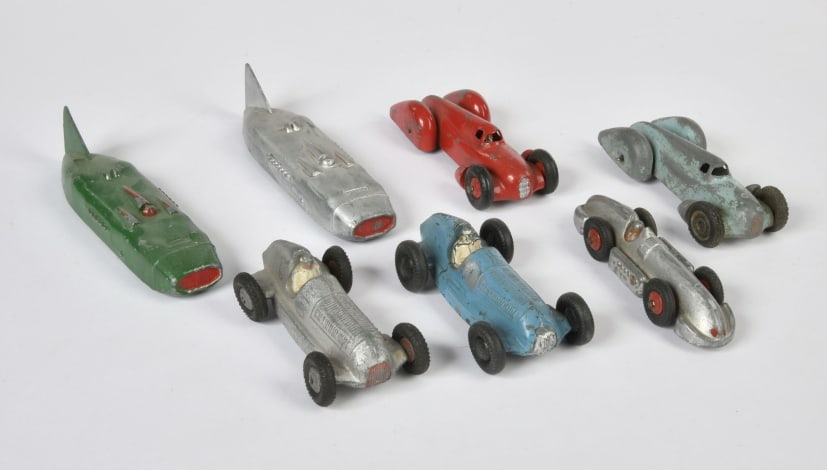 Dinky Toys, 7 Rennwagen (1 of 1)