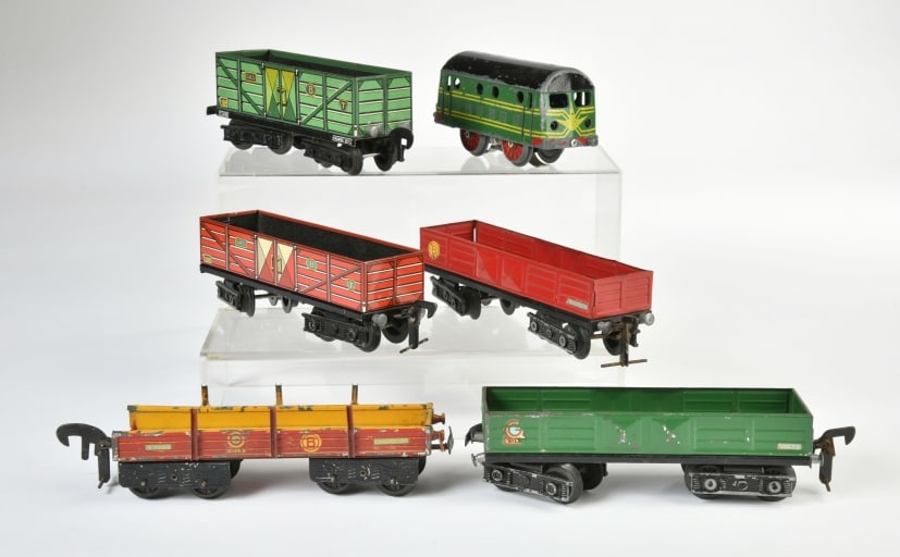 Gils, Lok und 5 Guterwagen (1 of 1)