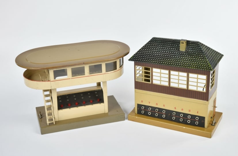 Marklin, 2 Stellwerke: Marklin, 2 Stellwerke, Germany VK, je 22cm, Z 2/2+