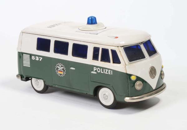 VW: English: VW bus "Polizei", Japan, tin, functions defective, battery case cover rusty, condition 3, Deutsch: VW Bus "Polizei", Japan, 28 cm, Blech, Funktionen defekt, Batteriefachklappe rostig, Z 3, (1