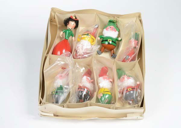 Snow White: English: Snow White and the Seven Dwarfs, Italy, celluloid, original box condition 1-2, condition 1 Deutsch: Schneewitchen und die 7 Zwerge, 12-14 cm, Italy, Celluloid, Okt Z 1-2, Z 1, (2682)