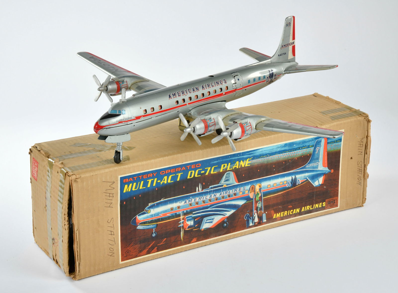 Tin Litho Yonezawa American Airlines Dc 7 Plane