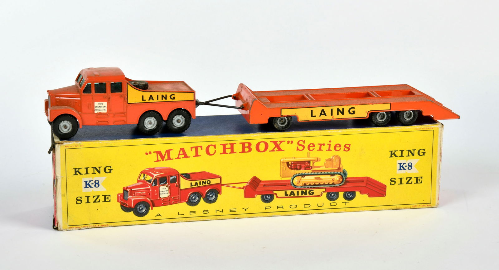 Matchbox, K-8 Tractor & Transporter: Matchbox, K-8 Tractor & Transporter, England, diecast, min. paint d., box, C 2