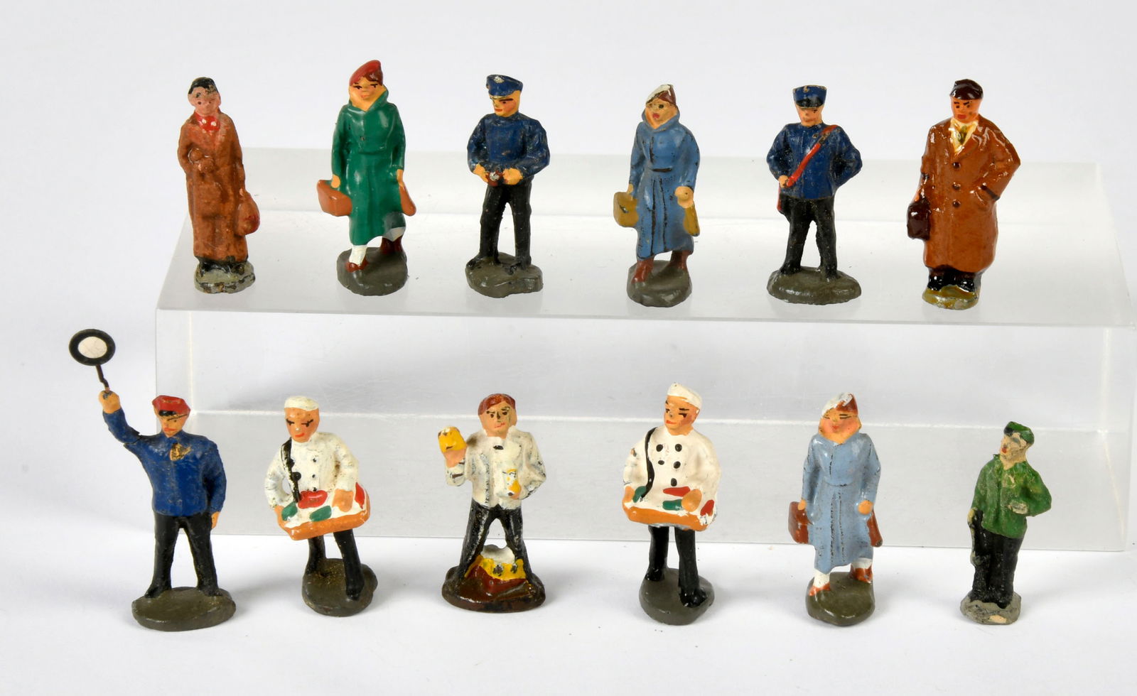 Marklin, 10 Bahnsteigfiguren: Marklin, 10 railway figures, composite, 3 cm, C 1-2