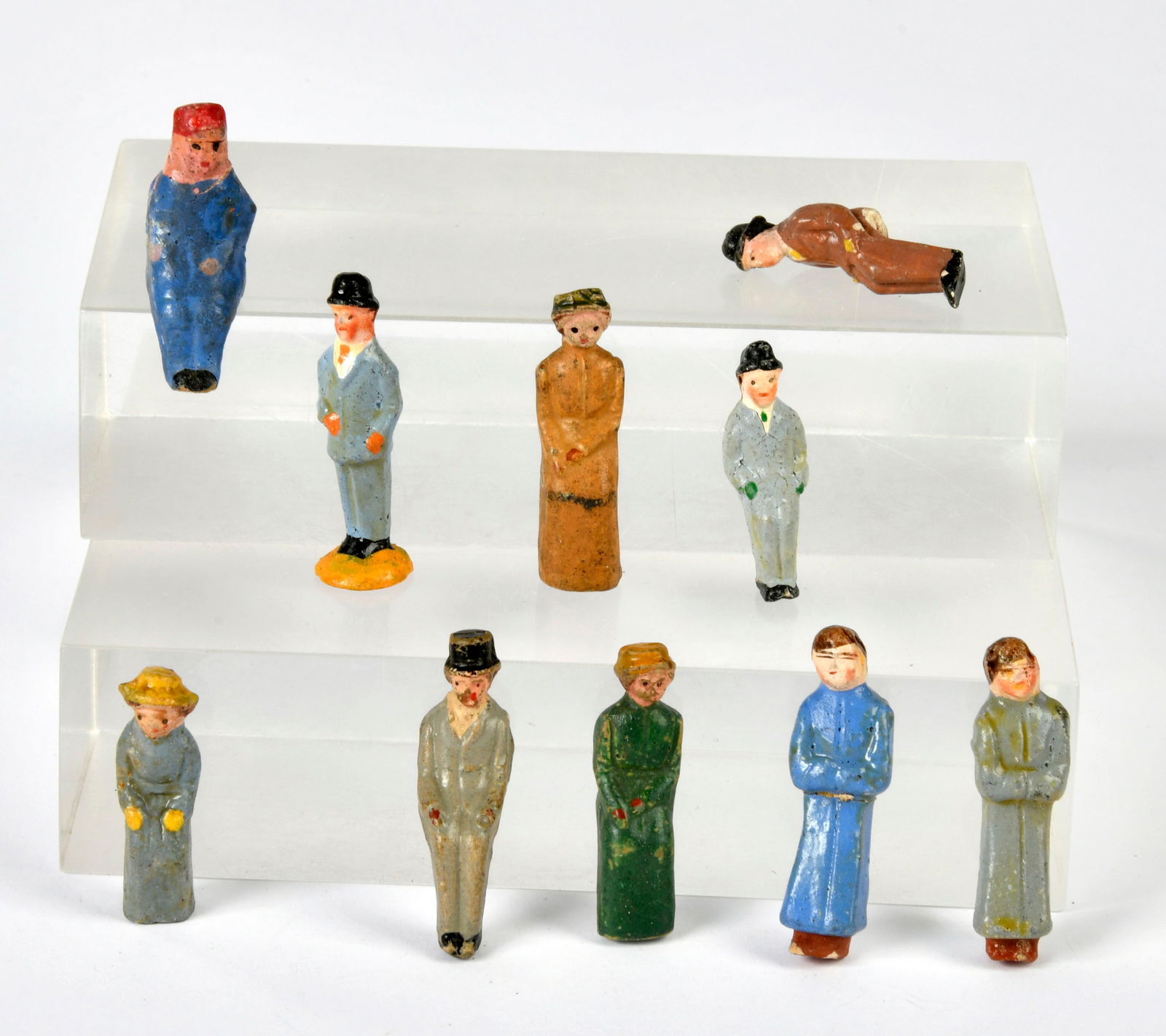 Marklin, sitzende und stehende Figuren (1 of 1)