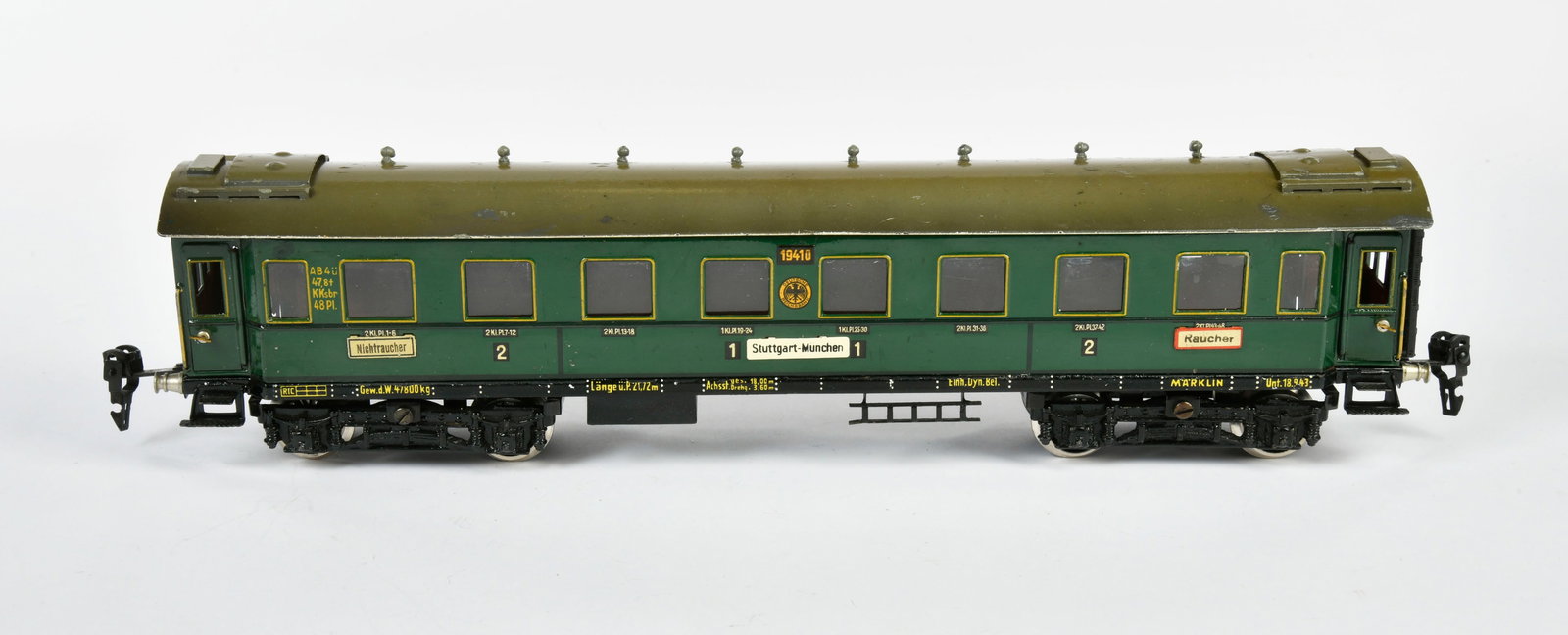Marklin, 1941 D-Zug-Wagen: Marklin, 1941 express train wagon, 40 cm, gauge 0, C 2