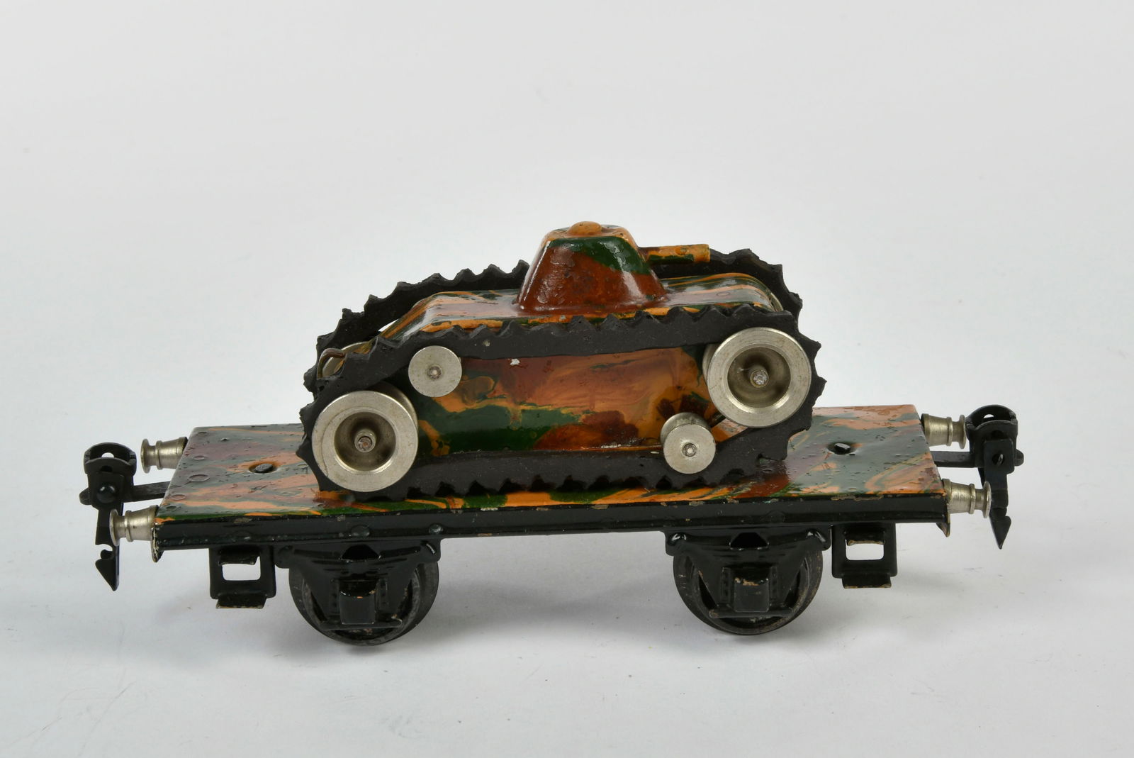 Marklin, 1984 Plattformwagen mit kleinem Panzer: Marklin, 1984 platform wagon with small tank, min. refinished, gauge 0, C 1-2