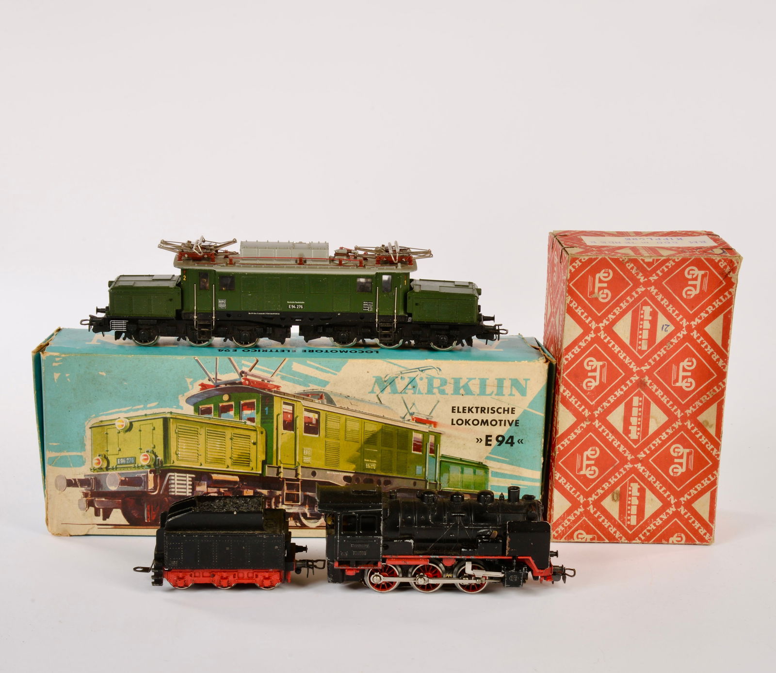 Marklin RM800& 3022 BR E 94: Marklin RM800& 3022 BR E 94, H0, Germany, box, paint d., C 2