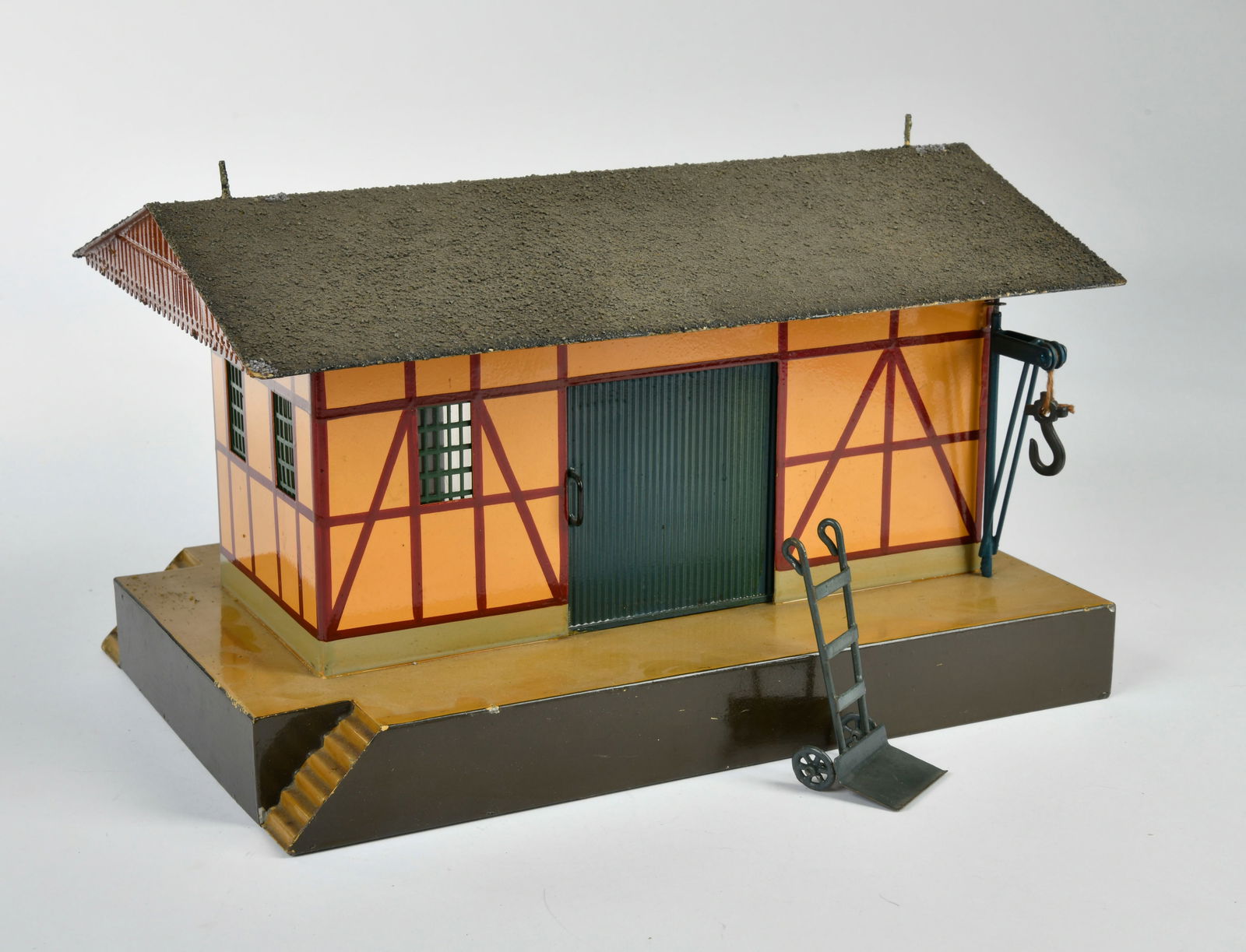 Marklin, Guterschuppen: Marklin, freight shed, Germany pw, 31x21x20cm, tin, min. paint d., C 1-