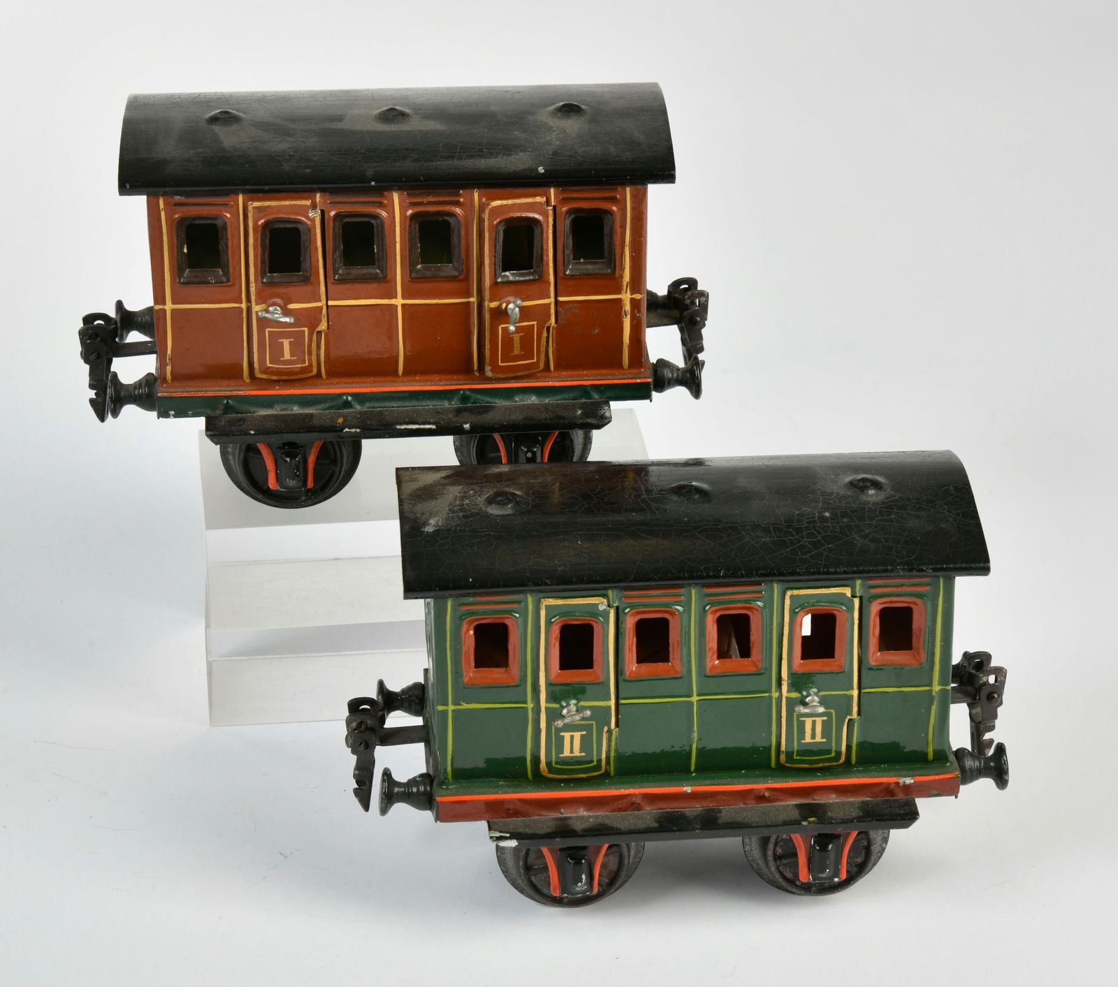 Marklin, 2 Personenwagen: Marklin, 2 passenger wagons, gauge 1, Germany pw, paint d., C 2