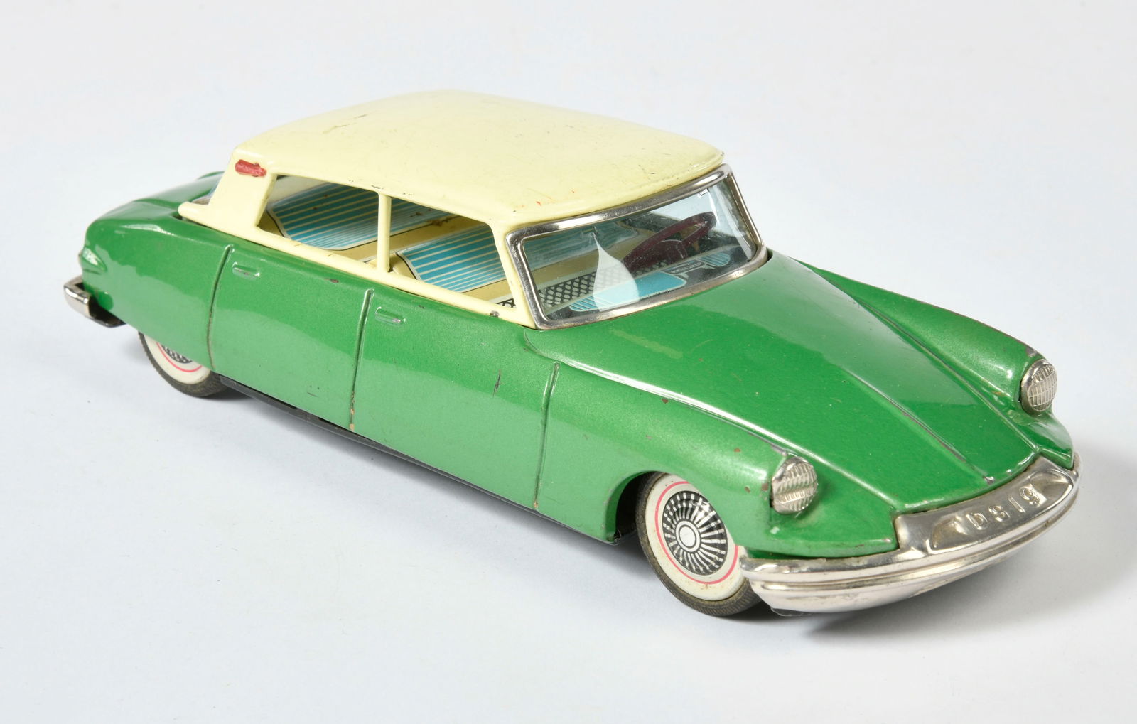 Bandai, Citroen Ds 19