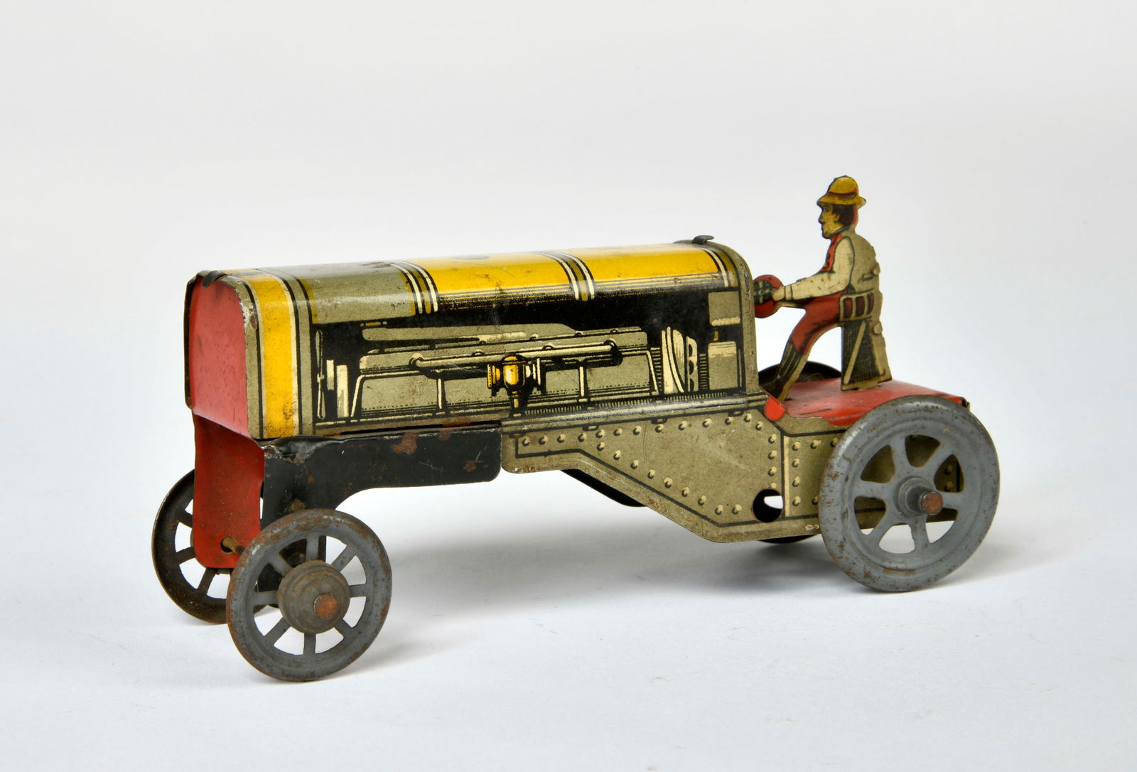 Traktor mit Fahrer (1 of 2)