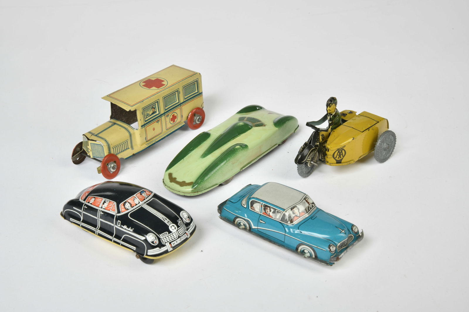 Huki u.a., 5 Fahrzeuge (1 of 2)