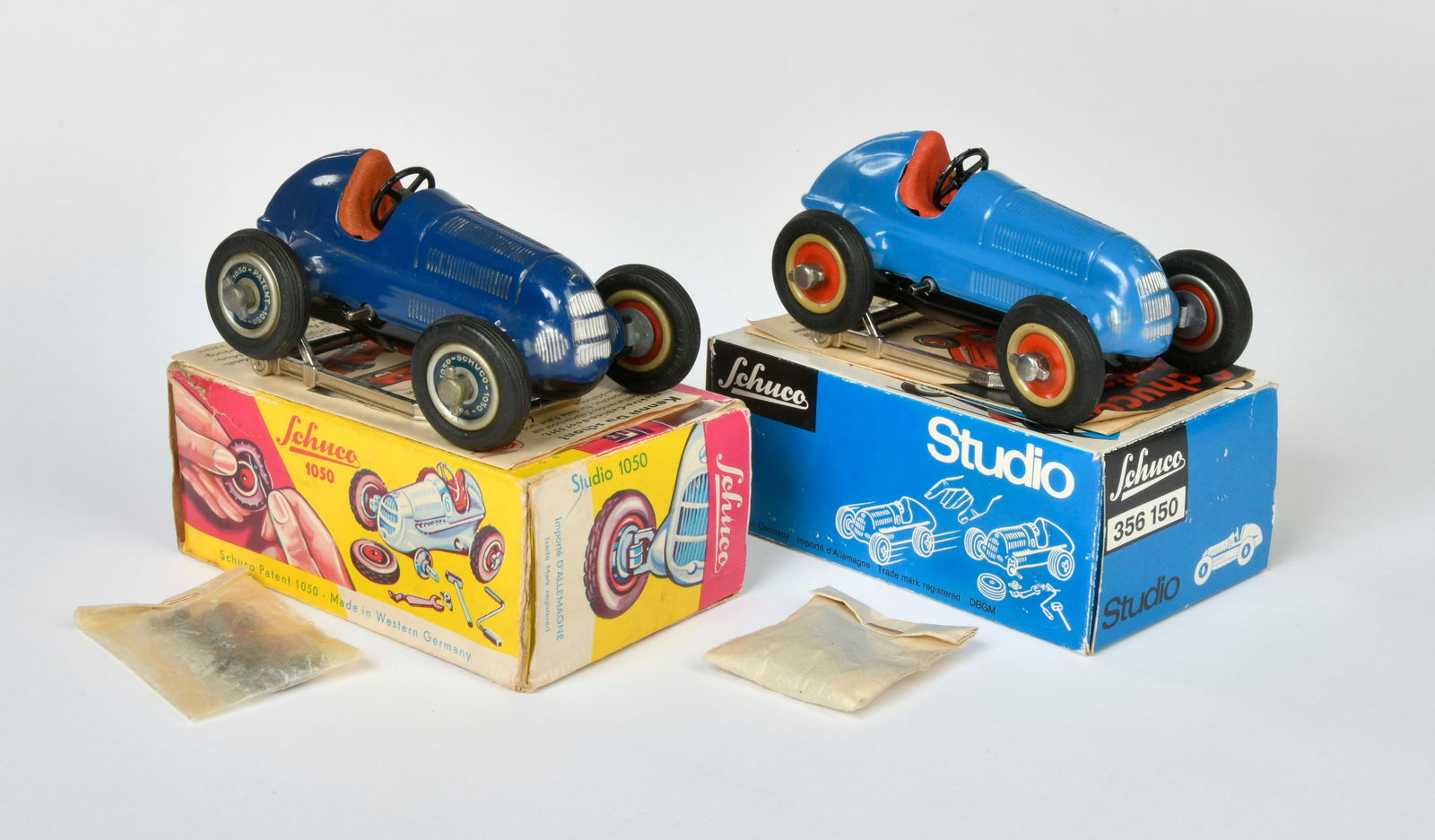 Schuco, 2x Studio Racer 1050, US Z.-Germany (1 of 2)