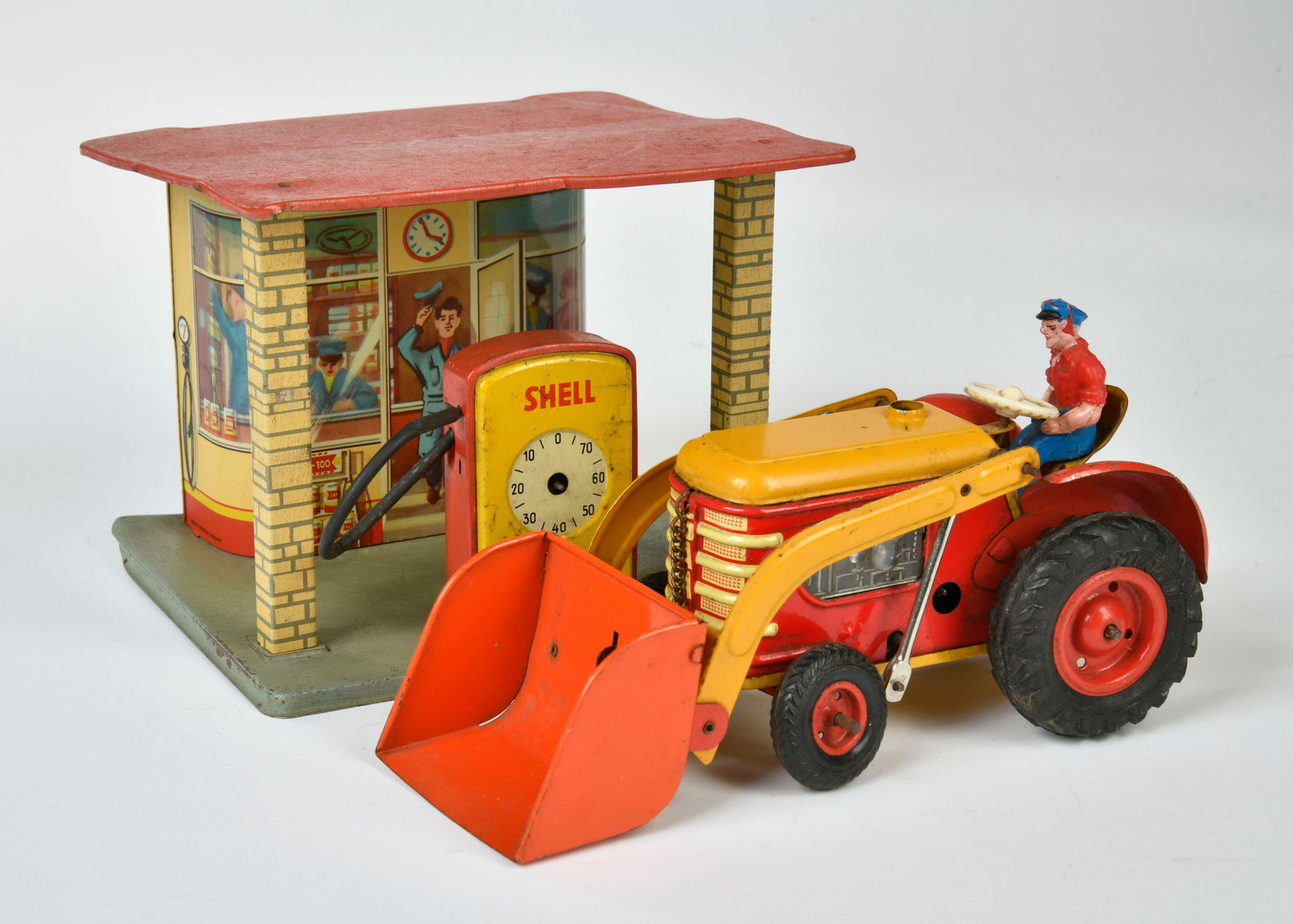 Shell Garage & Gama Traktor (1 of 2)