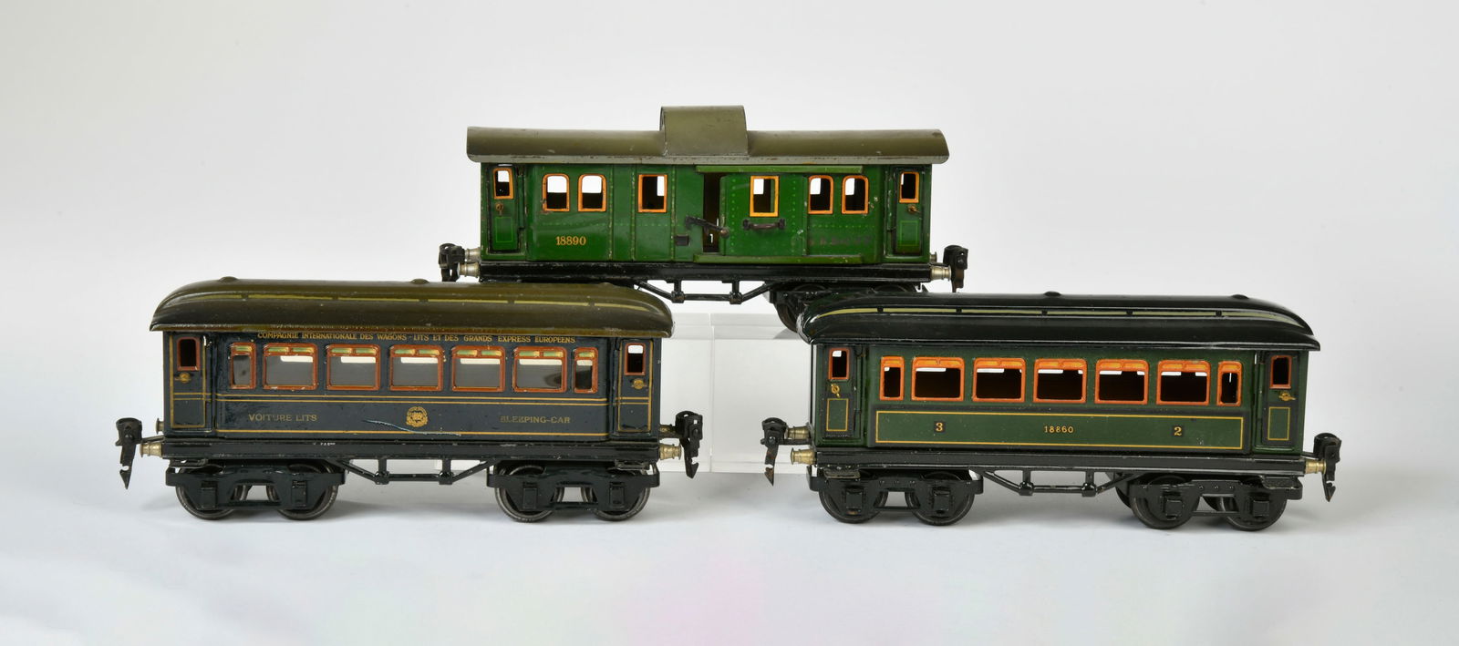 Marklin, 2 Personenwagen und Gepackwagen (1 of 2)