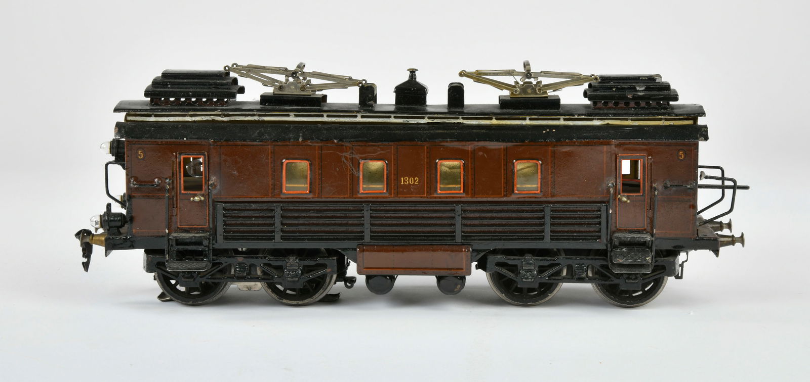 Marklin, Gotthard Lok S 3020: Marklin, Gotthard loco S 3020, gauge 1, 45 cm, Germany ca. 1920, wiring changed, motor runs on 20 volts, running boards partially damaged, otherwise C 2