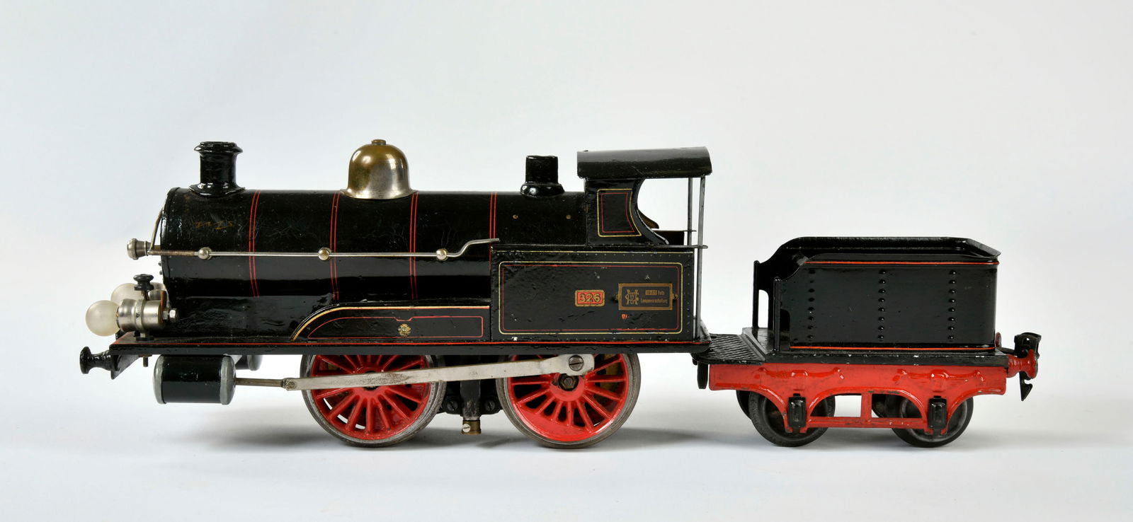 Marklin, Lok 326 mit Tender (1 of 2)
