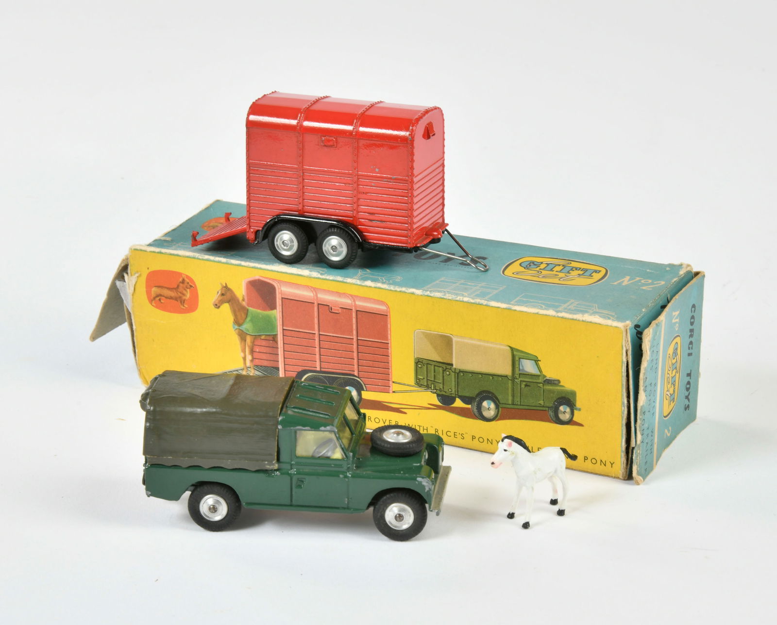 Corgi Toys, Gift Set No 2, Land Rover with Pony Trailer (1 of 1)