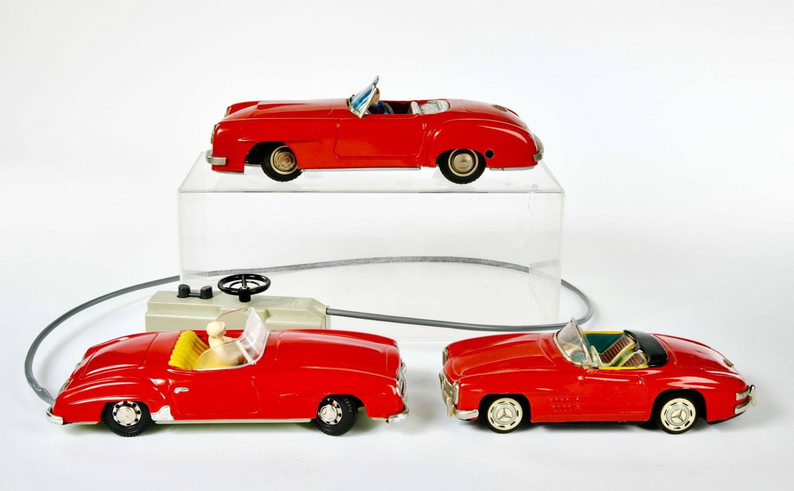 Huki, JNF u.a., 3 x Mercedes (1 of 1)