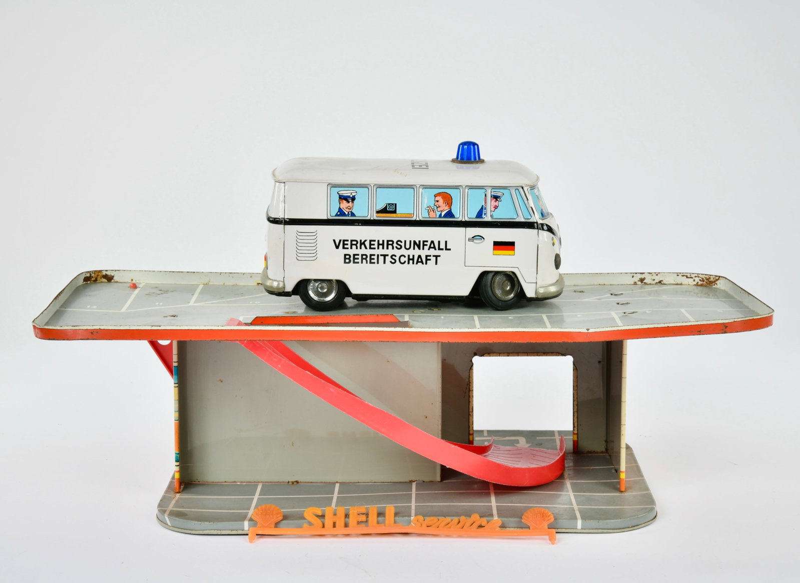 Tankstelle & VW Bus Verkehrsunfall Bereitschaft: Petrol station & VW Bus Verkehrsunfall Bereitschaft, Japan, Germany, tin, missing parts, paint d., C 3