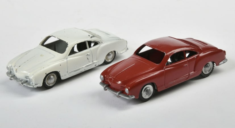 Marklin, 2x Karmann Ghia Coupe 8021 (1 of 2)