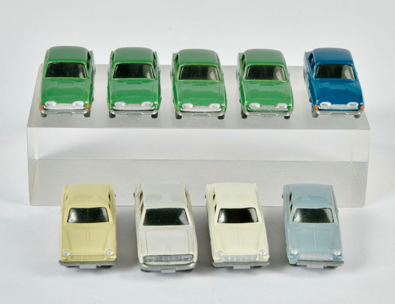 Wiking, Konvolut Ford Modelle: Wiking, Konvolut Ford Modelle: 20 M 434/1, 4 433/1D, 433/1C, 12 M (1962) 432/1A, 432/1B, 432/1C, 1:90, Kst, Z 1/1-