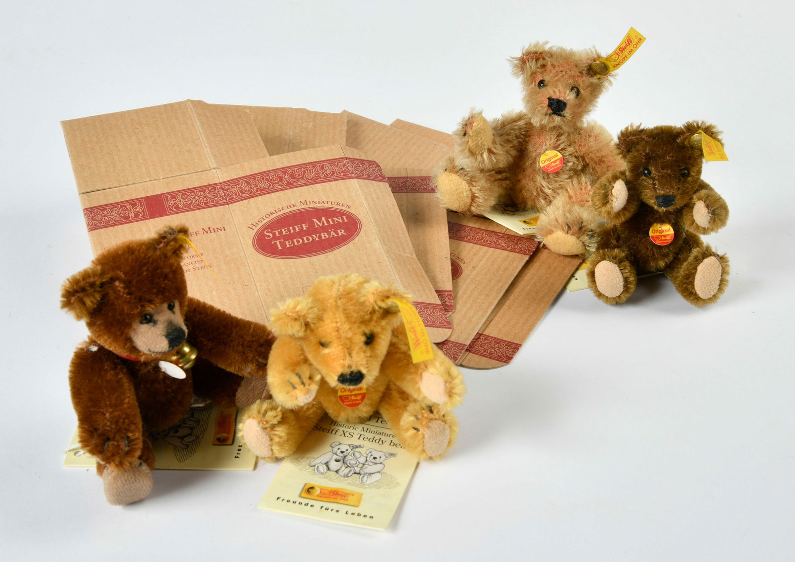 Steiff, 4 Miniaturbaren (1 of 1)