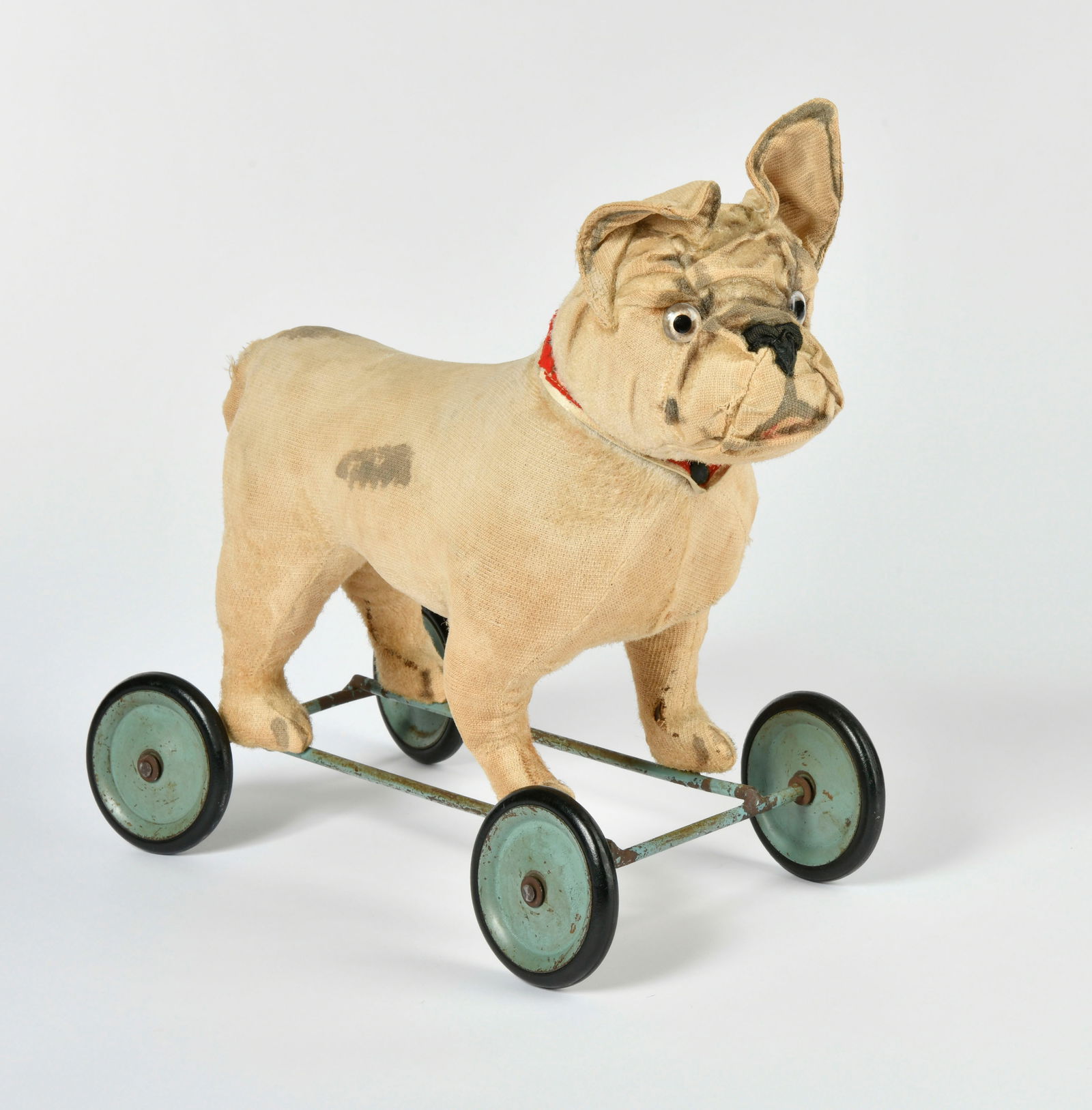 Steiff, franzosische Bulldogge auf Radern (1 of 1)