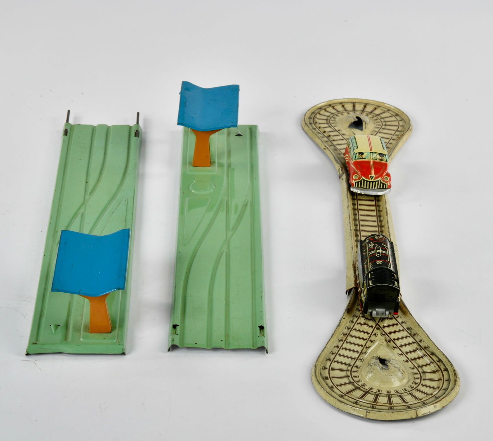 2 Bahnen: 2 Bahnen, 1x mit Huki Auto, Blech, UW ok, LM, Z 2