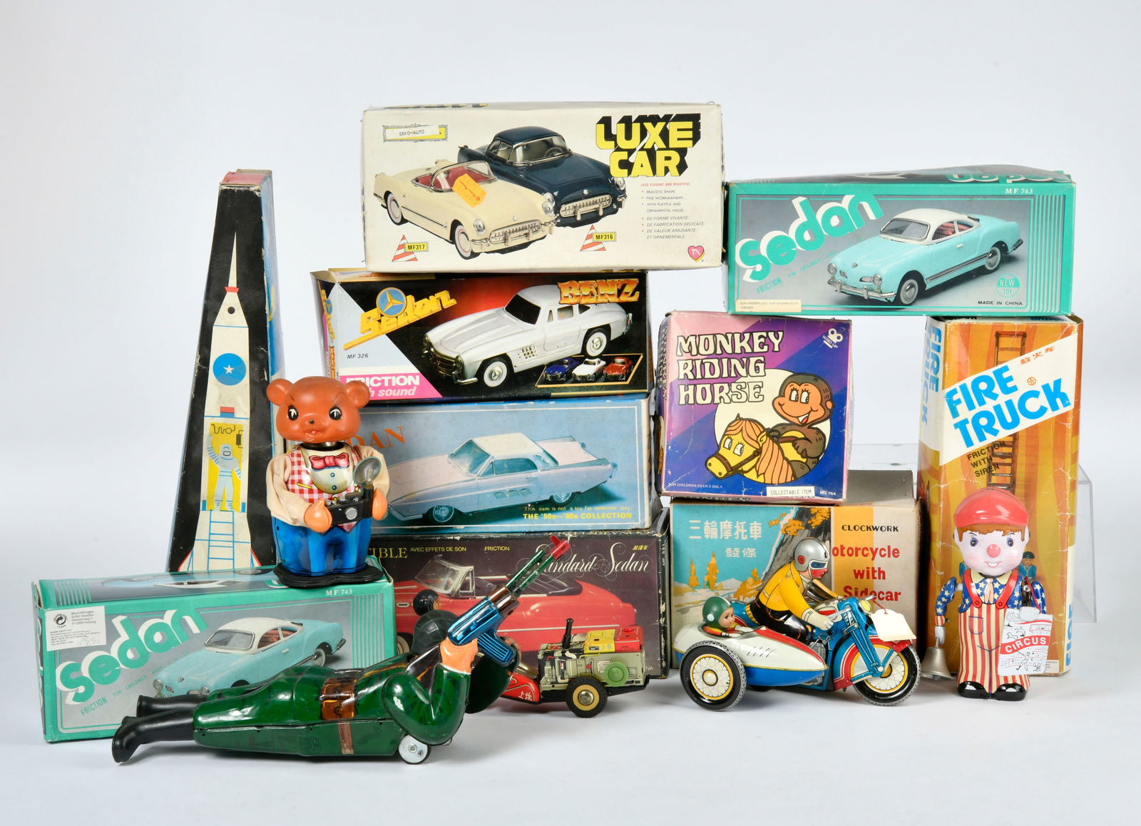 Konvolut Blechspielzeug, meist China (1 of 1)