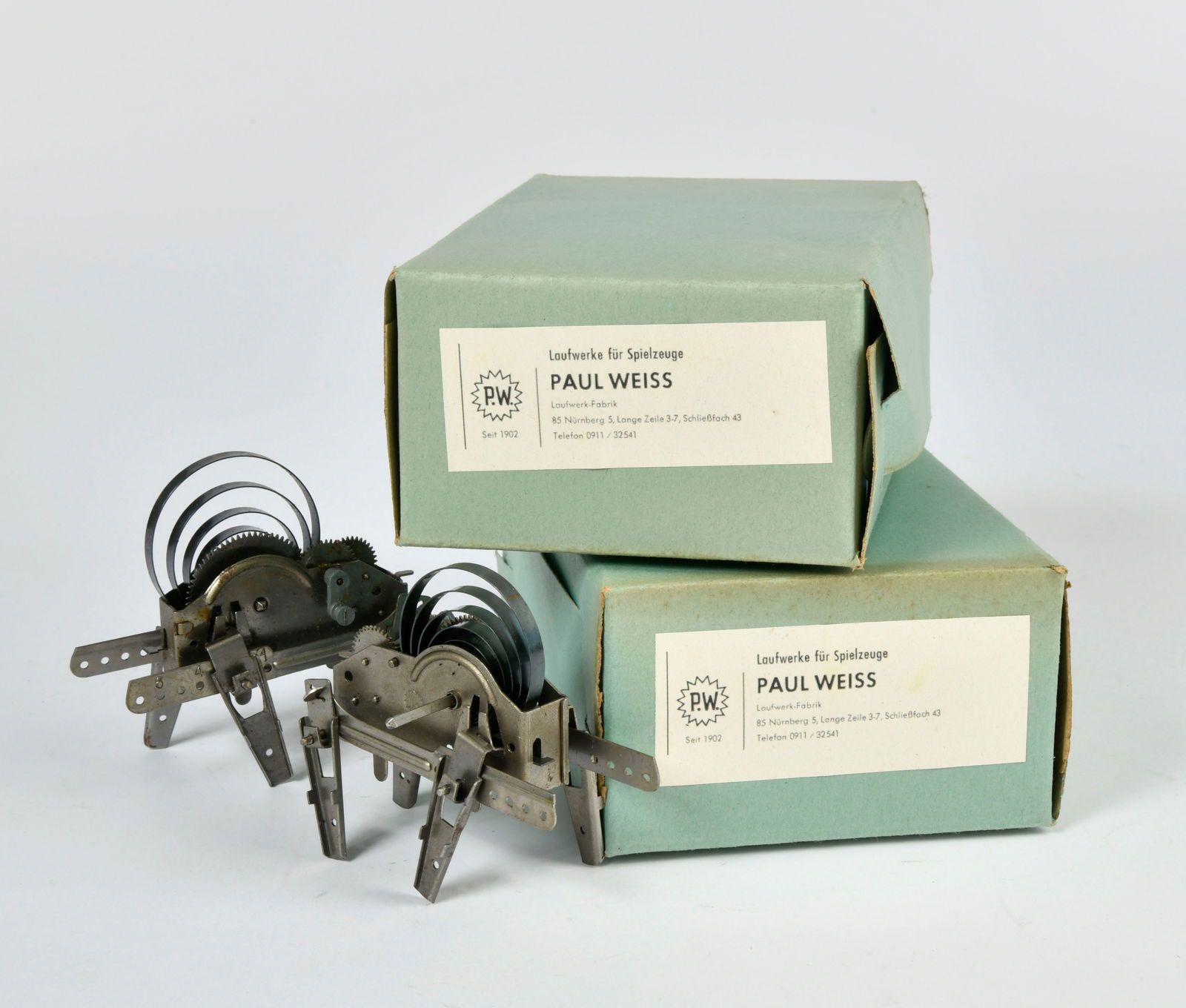 Paul Weiss, 10 Laufwerke Uhrwerke fur Spielzeug, (1 of 1)