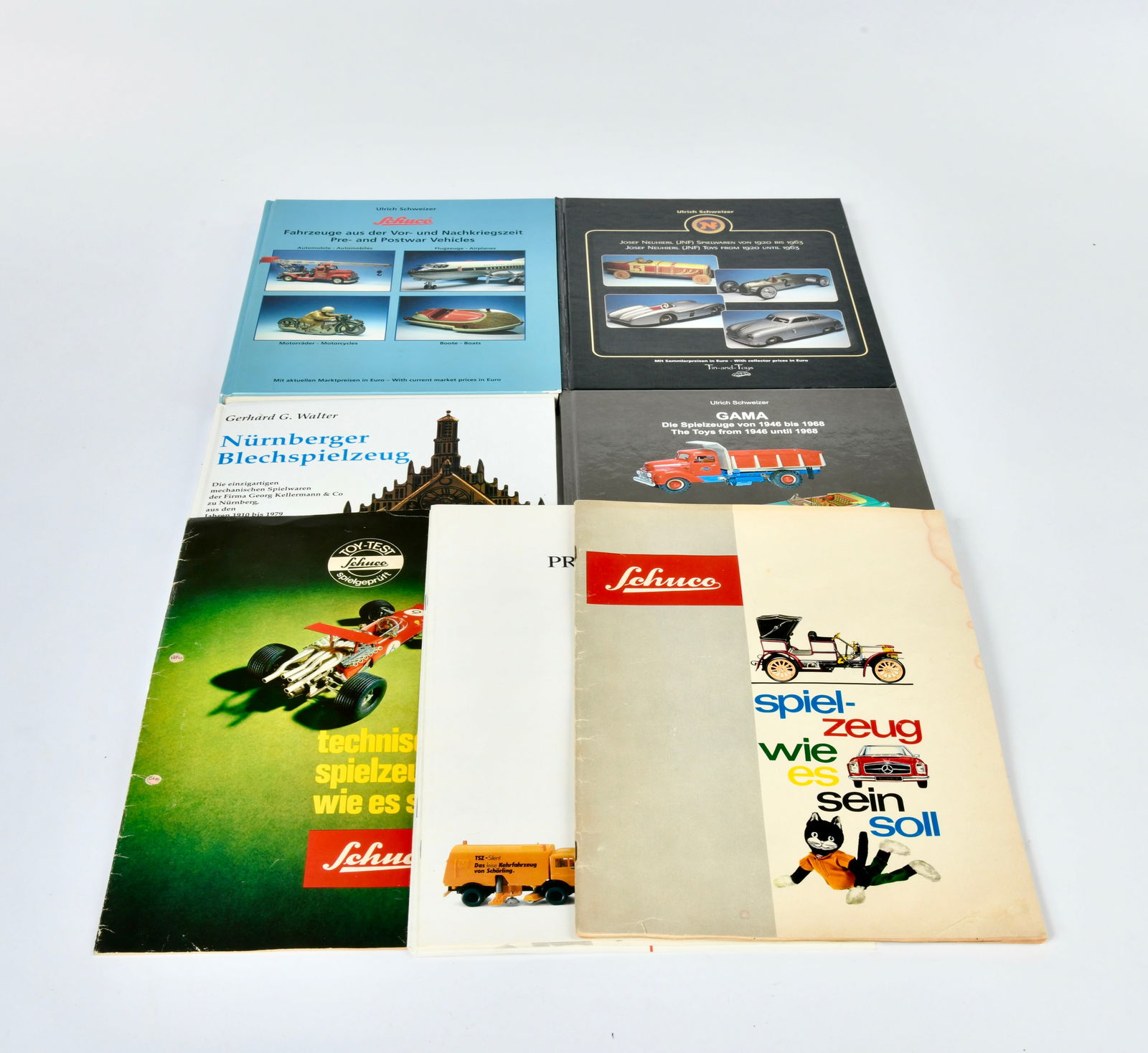 Schuco u.a., 4 Bucher und div. Prospekte: Schuco u.a., 4 Bucher und div. Prospekte, Z 1-2