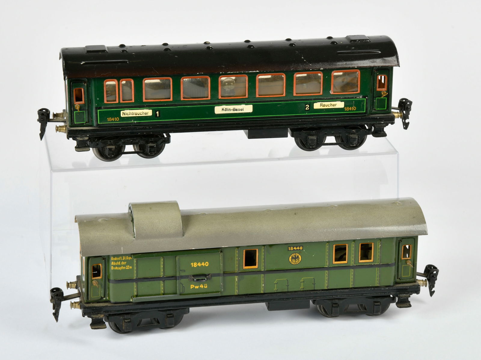 Marklin, Postwagen 1844 & Personenwagen 1841 (1 of 1)