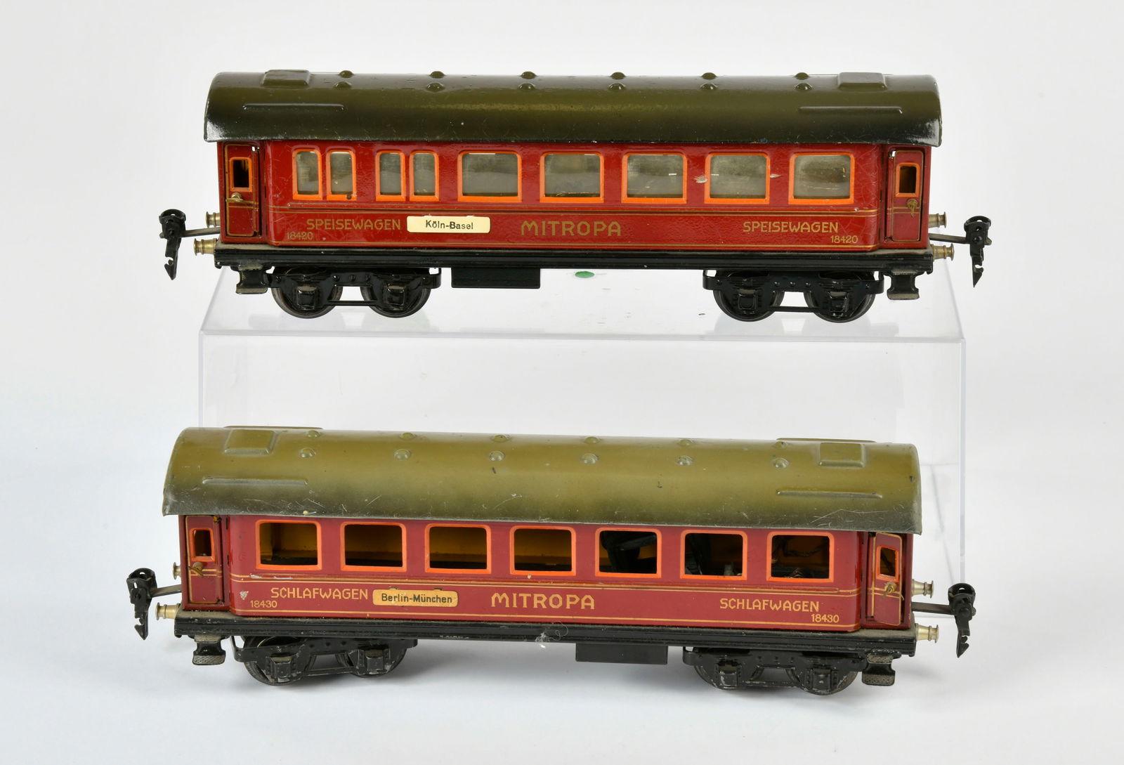 Marklin, Mitropa Speisewagen 1842 & Schlafwagen 1843 (1 of 1)