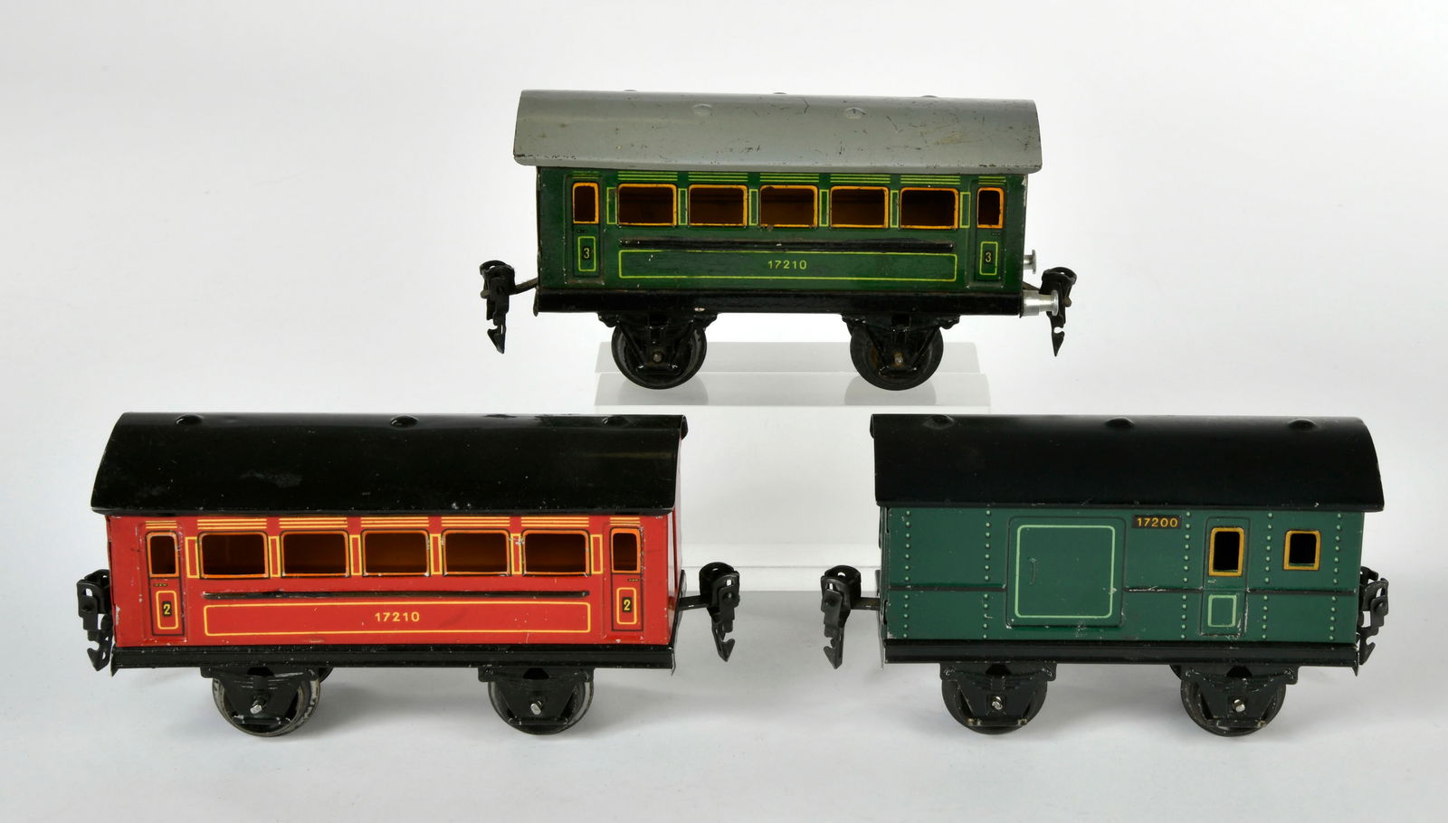 Marklin, 2 Personen- und ein Gepackwagen (1 of 2)