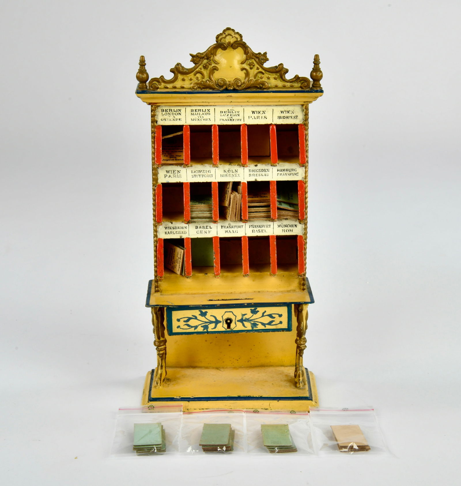 Marklin, Fahrkartenautomat 2093: Marklin, Fahrkartenautomat 2093, um 1902-1909, Germany VK, 27 cm, Blech, min. LM, schoner Originalzustand