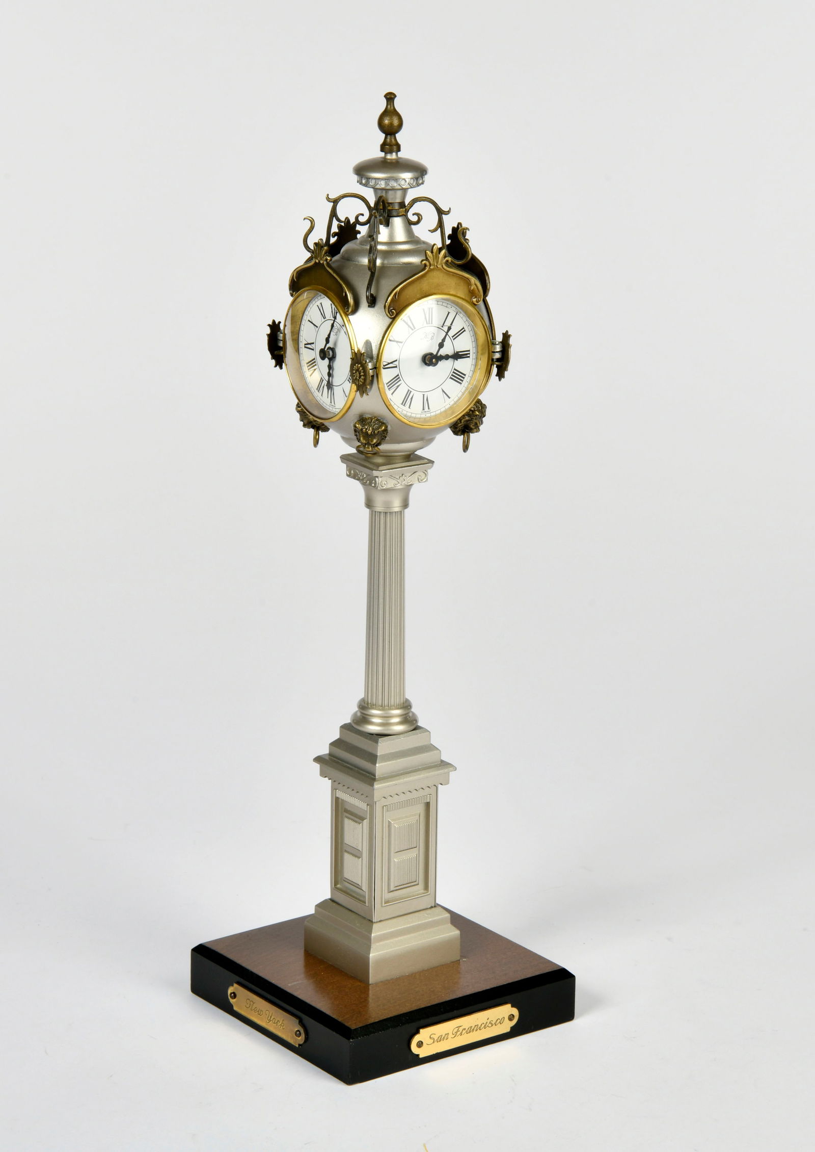 Standuhr San Francisco: Standuhr San Francisco, Spur 1 Dekoration, 37 cm, Z 1