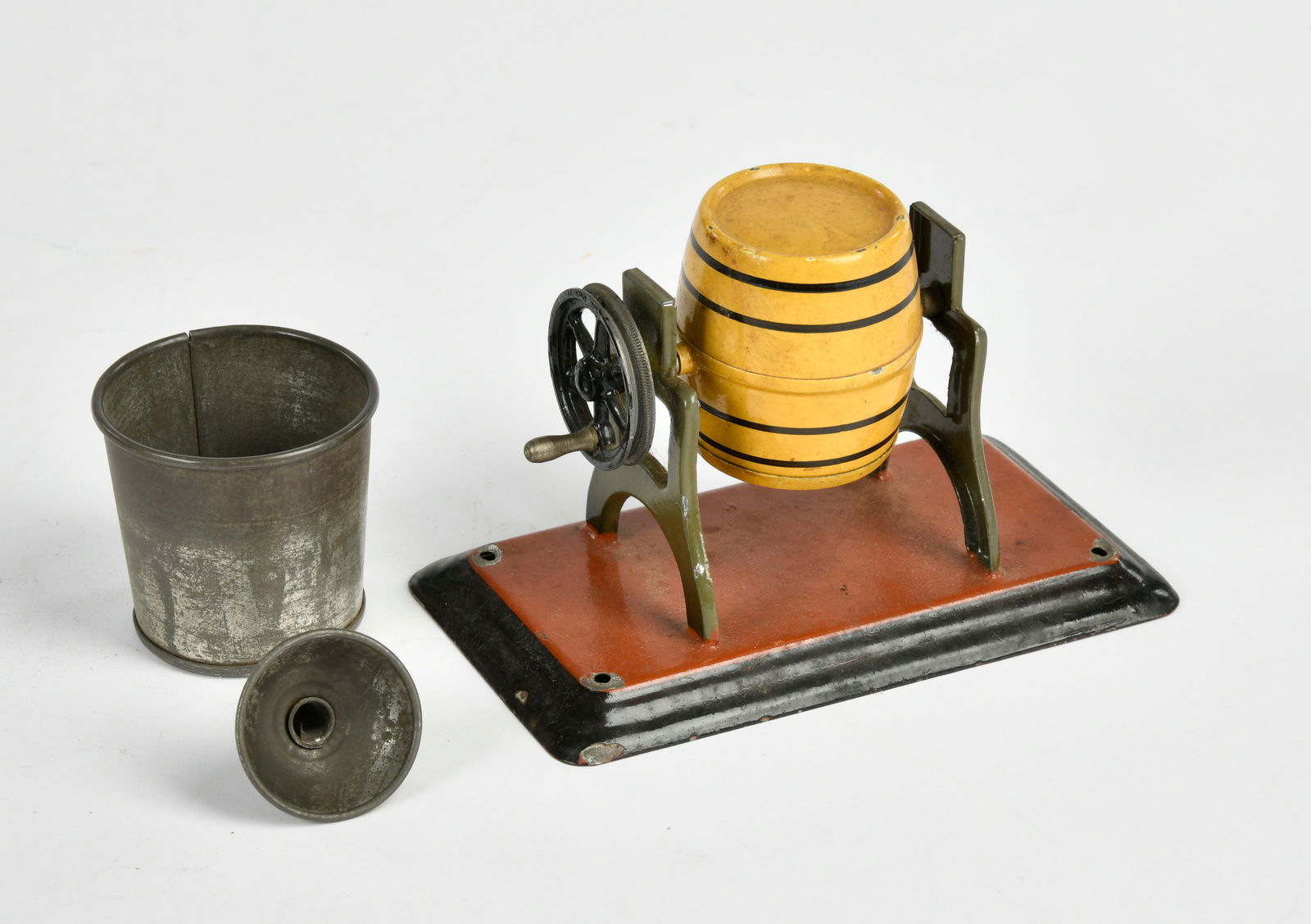 Marklin, Antriebsmodell Butterfass 4364 und Eimer mit Trichter (1 of 1)
