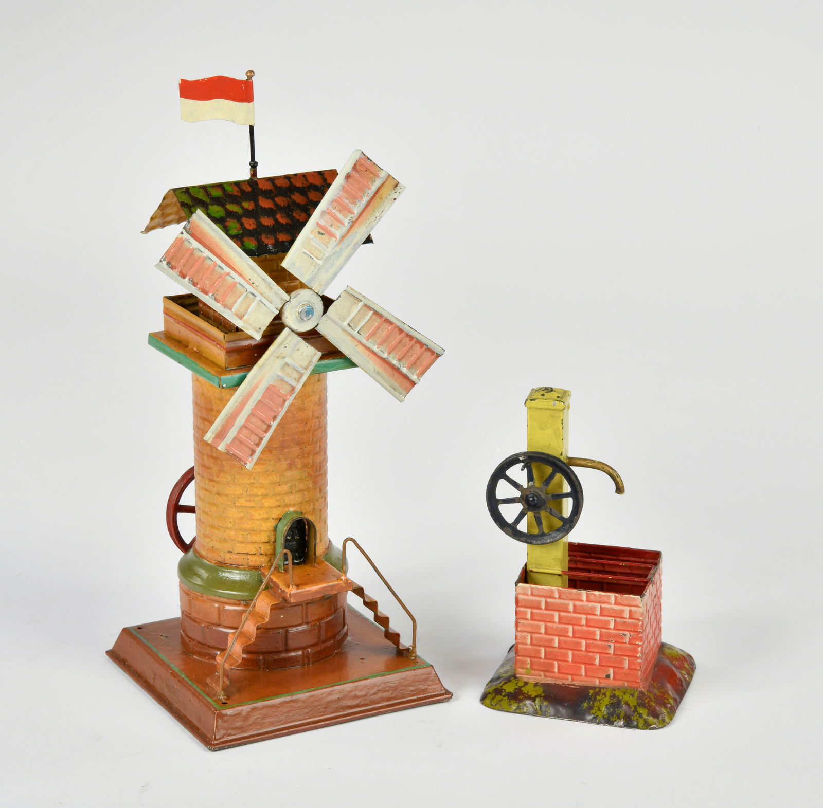 Bing u.a., 2 Antriebsmodelle: Brunnen und Windmuhle (1 of 1)