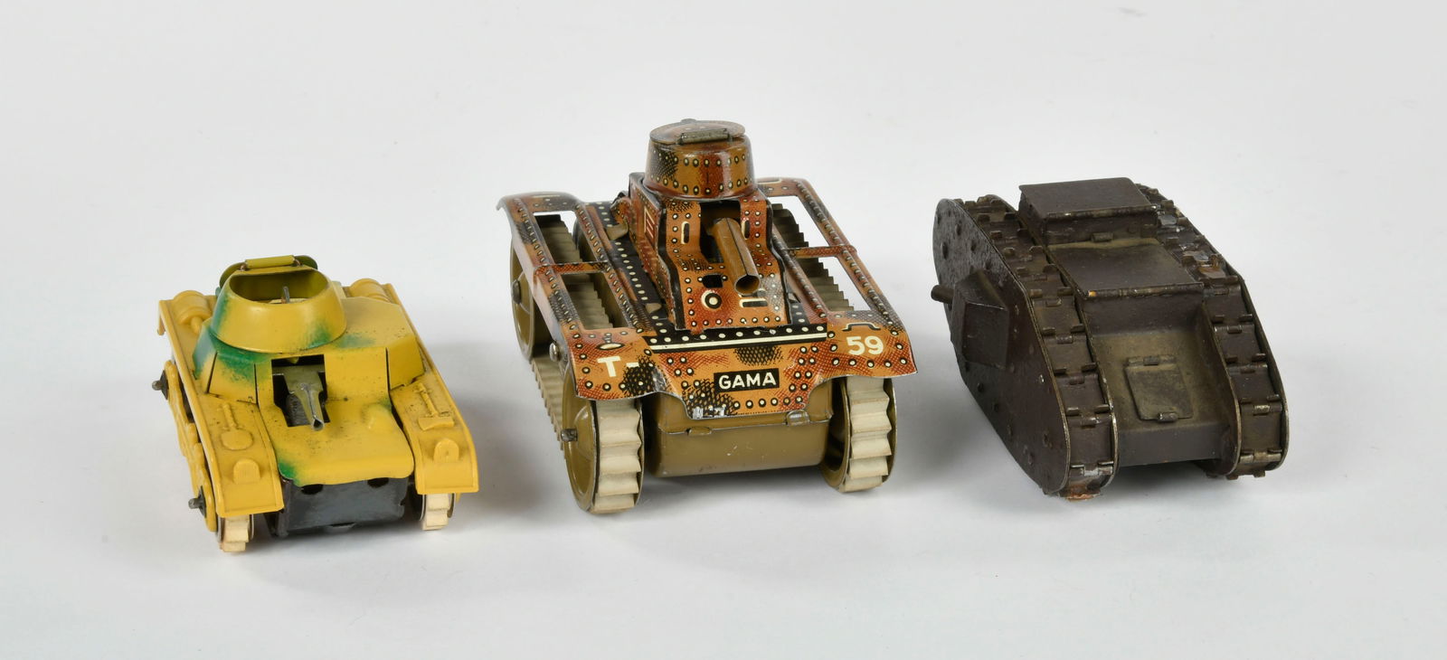 Gama u.a., 3 Panzer: Gama u.a., 3 Panzer, Germany, 10-11 cm, Z 2