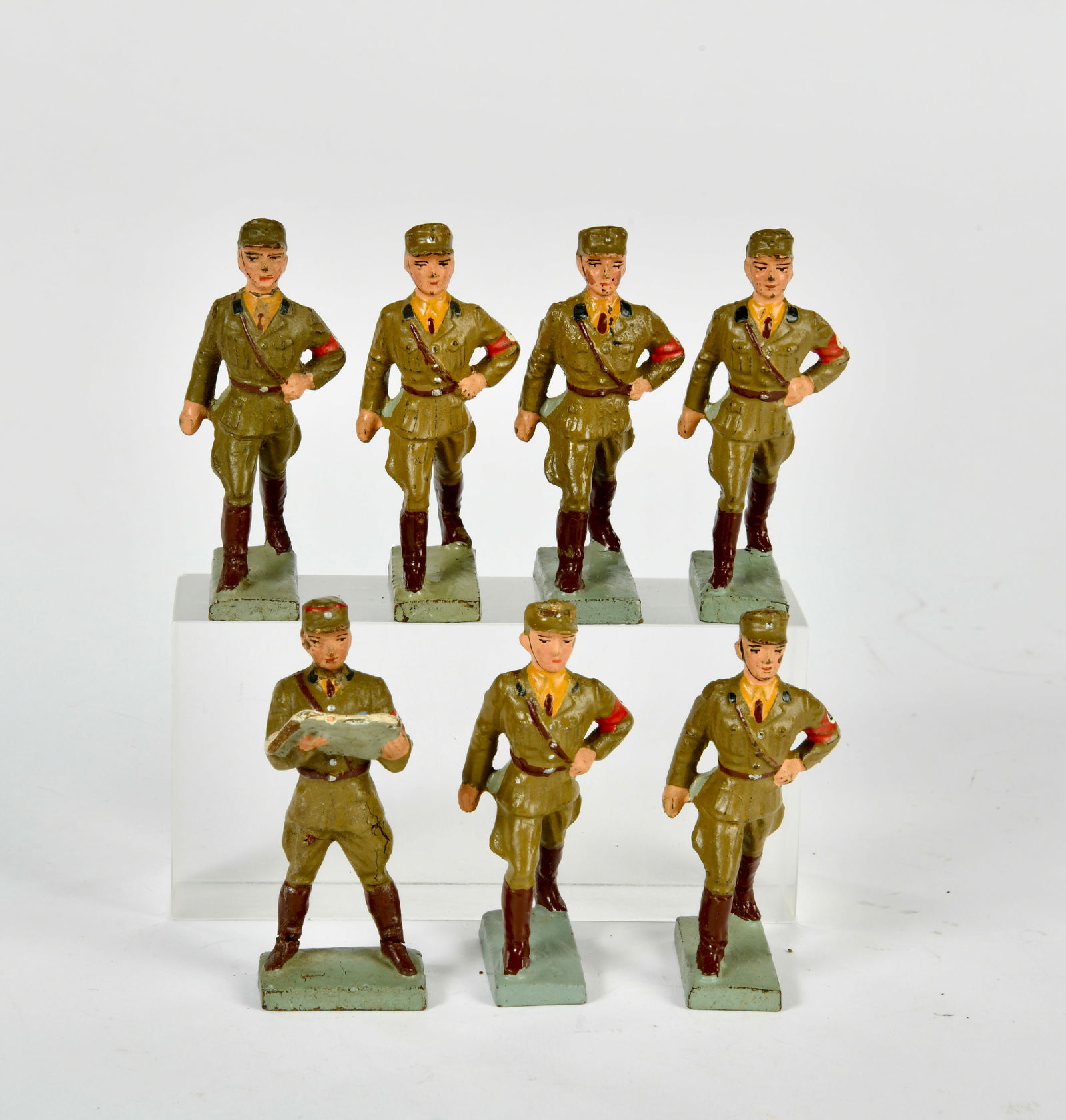 Lineol, 7 RAD Manner (1 of 1)