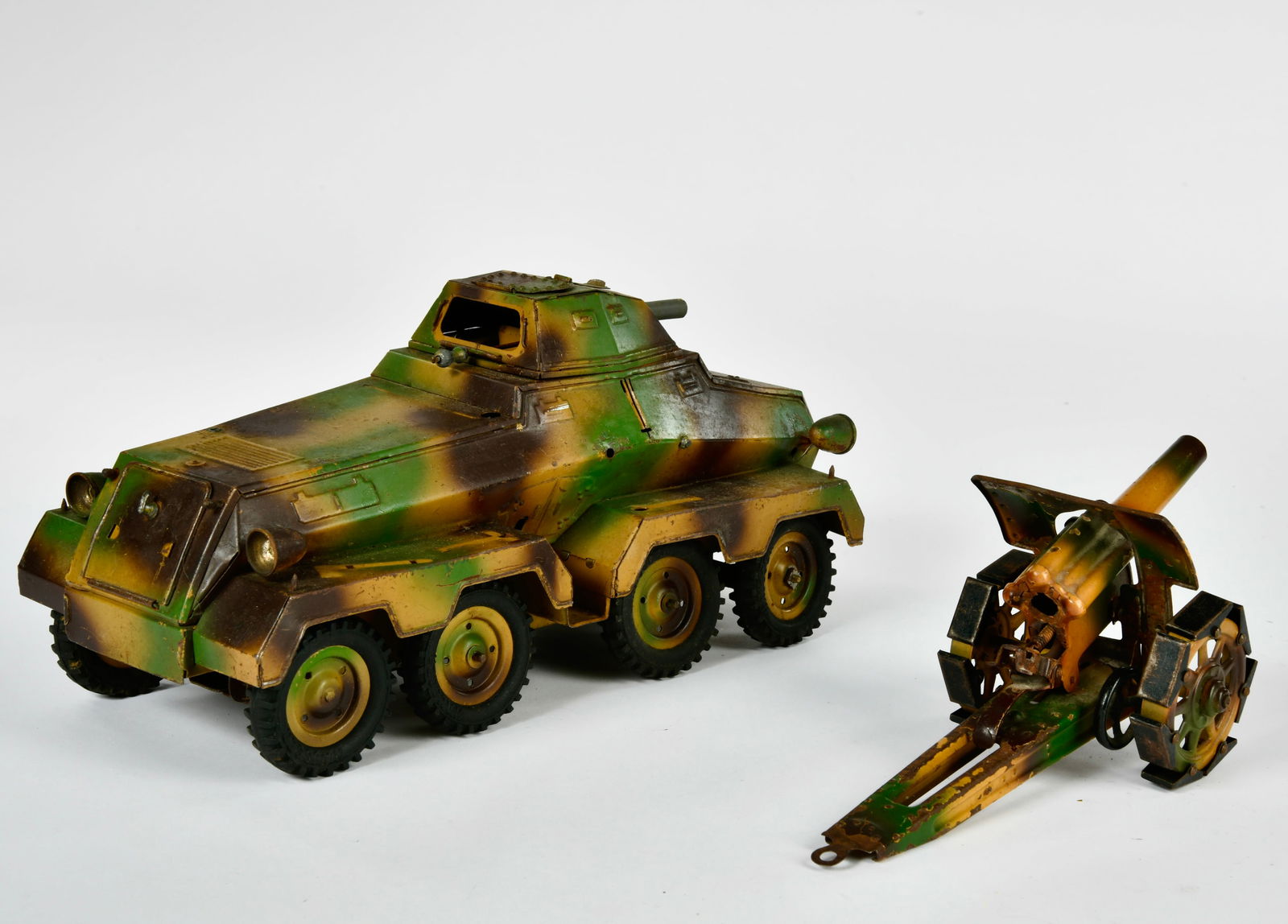 Hausser, 8-Rad-Panzer-Spahwagen mit Geschutz (1 of 1)