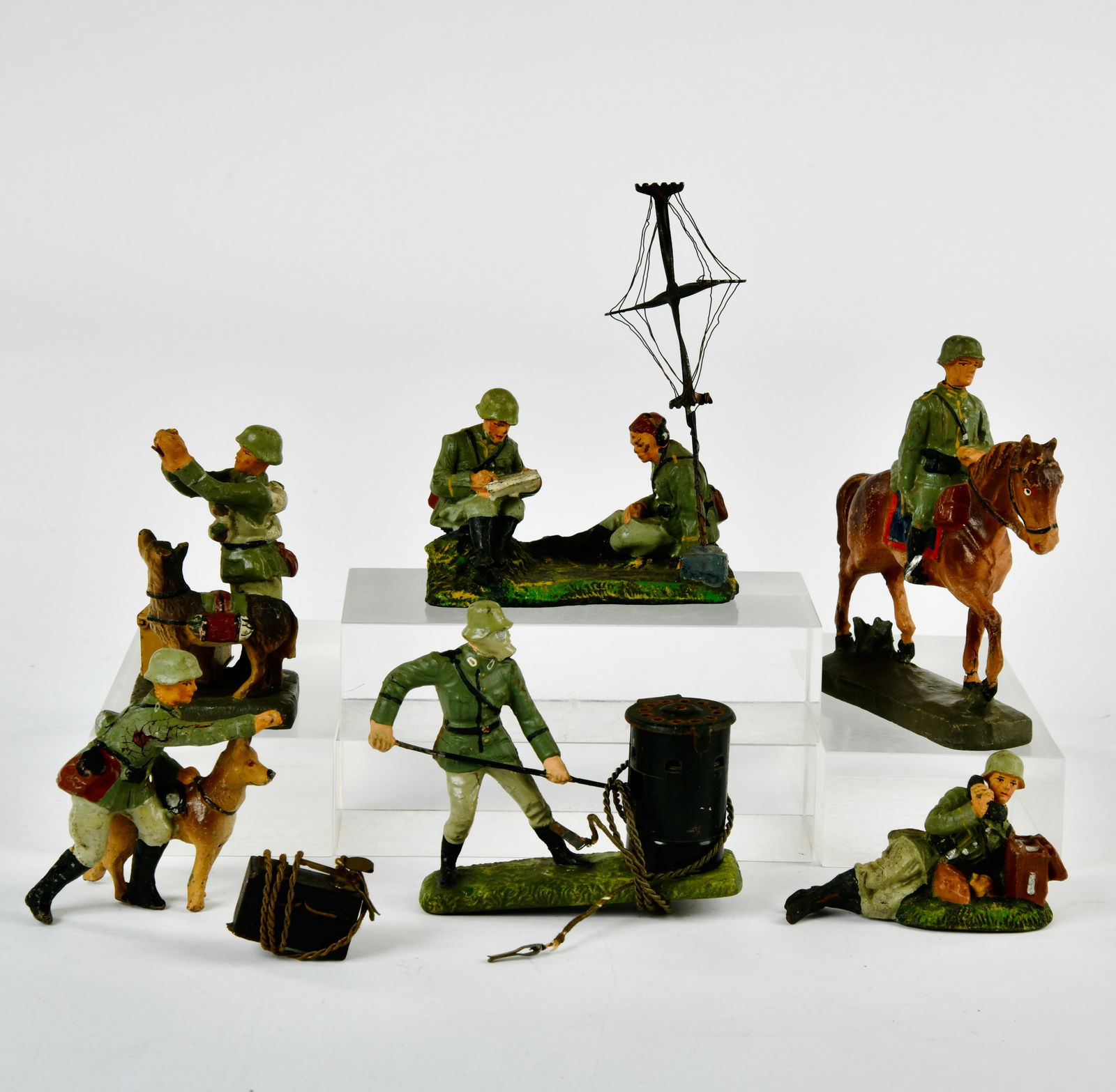 Elastolin u.a., Soldaten, Funker usw. (1 of 1)