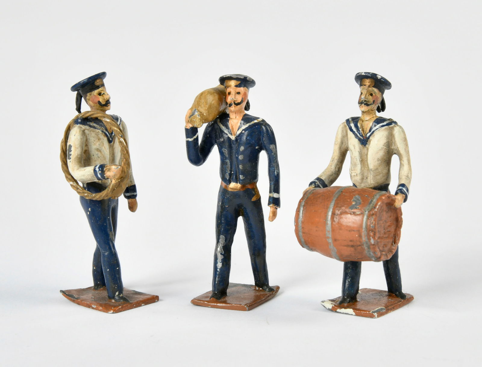 3 Matrosen in Tatigkeit (1 of 1)